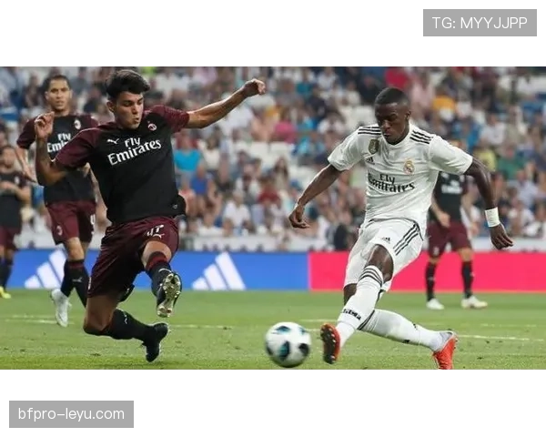 巴尔韦德与维尼修斯默契连线，助球队持续提升竞争力