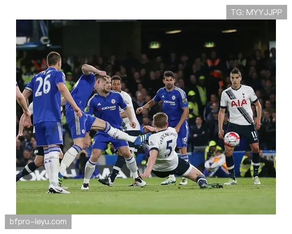 萨拉维亚状态回暖闪耀英超，关键表现助球队取胜