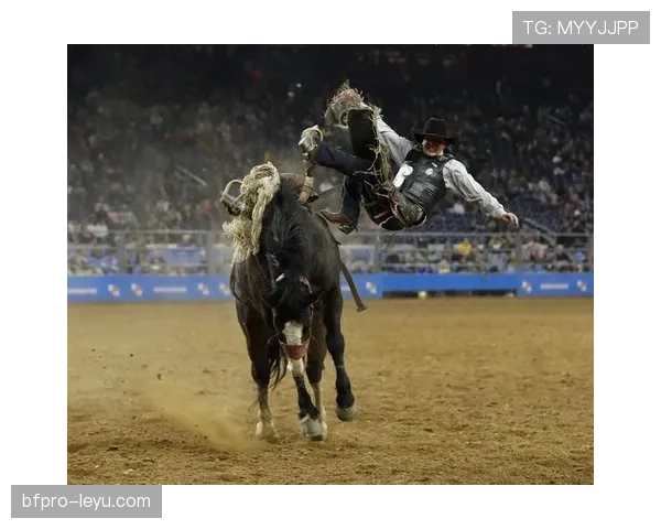 伊萨克比赛精彩纷呈,运动员卓越表现引关注 伊萨克比赛精彩纷呈,运动员卓越表现引关注