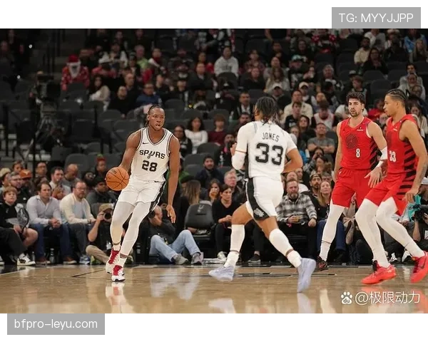 新一代球场巨星状态回暖，强势崛起引球迷期待