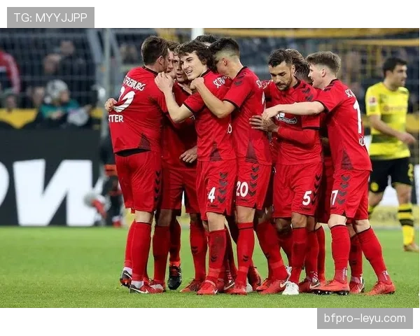 弗赖堡边路进攻奏效,巧妙破解对手防线斩获赛季关键胜利